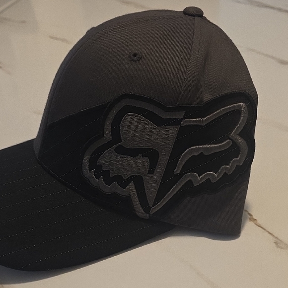 Fox Black and Gray Flexfit Cap - Picture 2 of 5